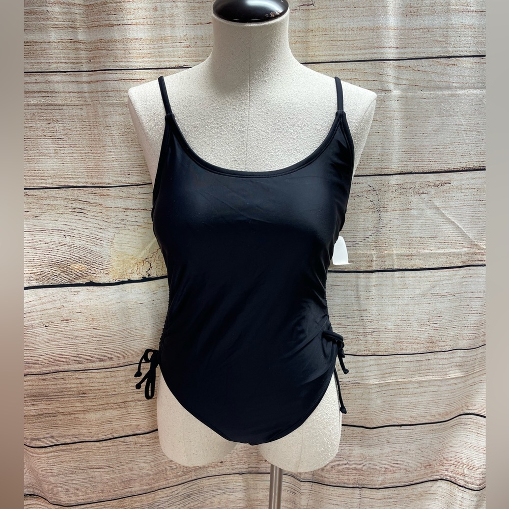 Black bathing suit 😎 - Picture 3 of 9